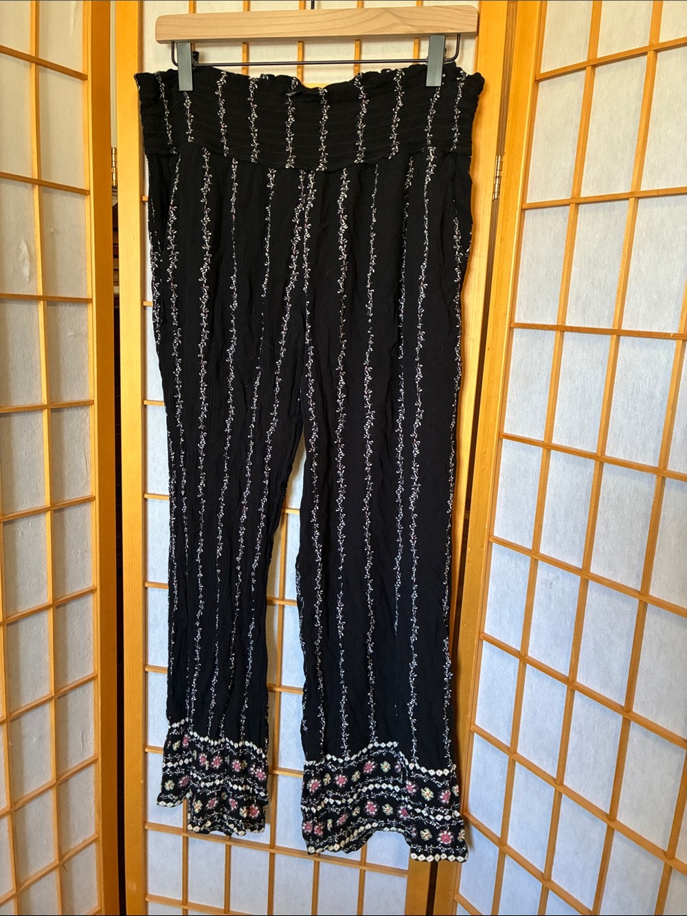 Three Dots Black Floral Embroidered Look Wide-Leg Pants